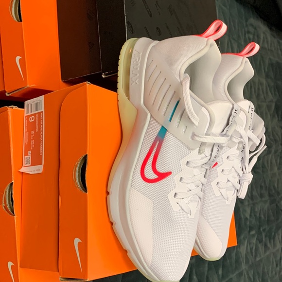Nike Air Max - Picture 1 of 2